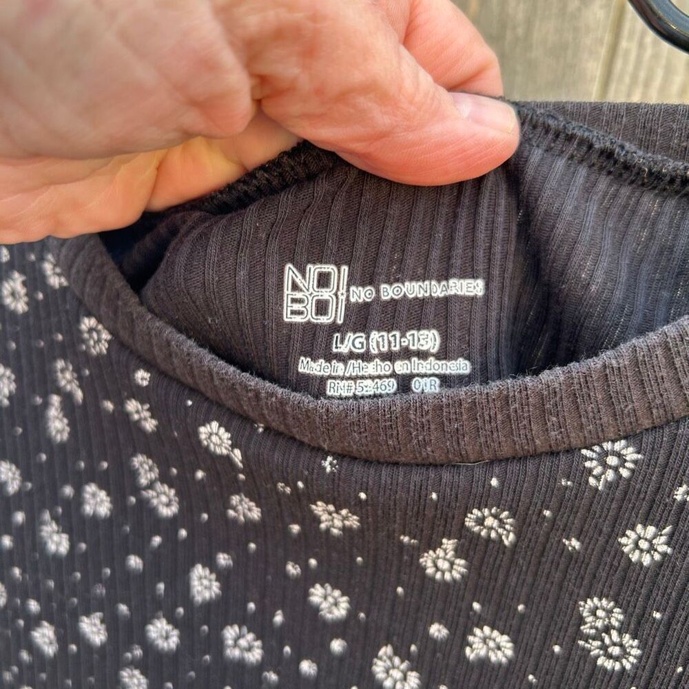 No Boundaries tshirt short sleeve floral size junior large - Picture 3 of 7